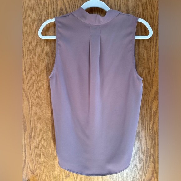 Aritzia Babaton sleeveless power blouse size small - Picture 2 of 4
